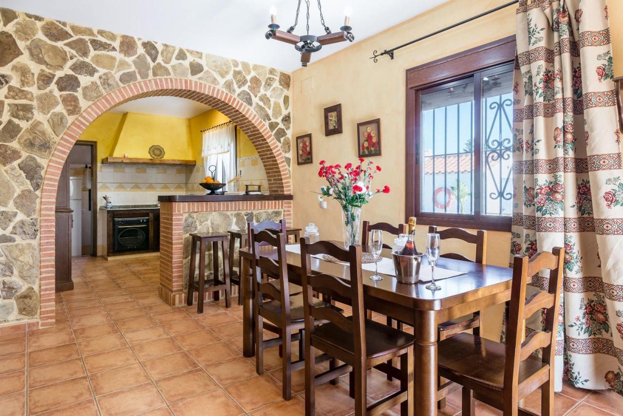 הוילה קוניל דה לה פרונטרה La Casa Del Estanque מראה חיצוני תמונה